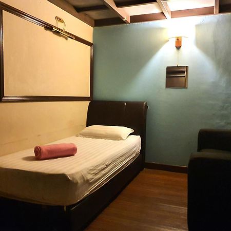 Travel Hub Highstreet Hostel Kuala Lumpur Exterior photo
