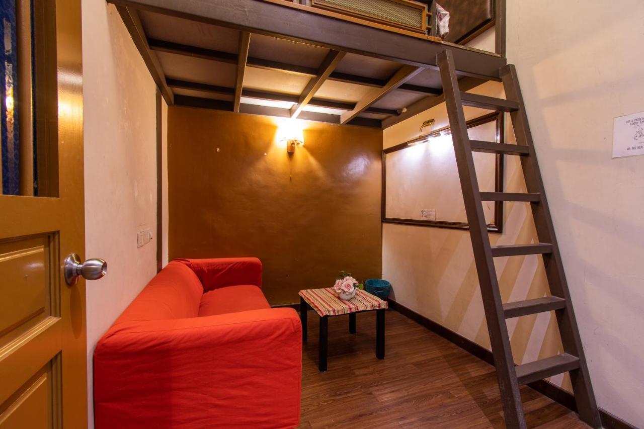 Travel Hub Highstreet Hostel Kuala Lumpur Exterior photo