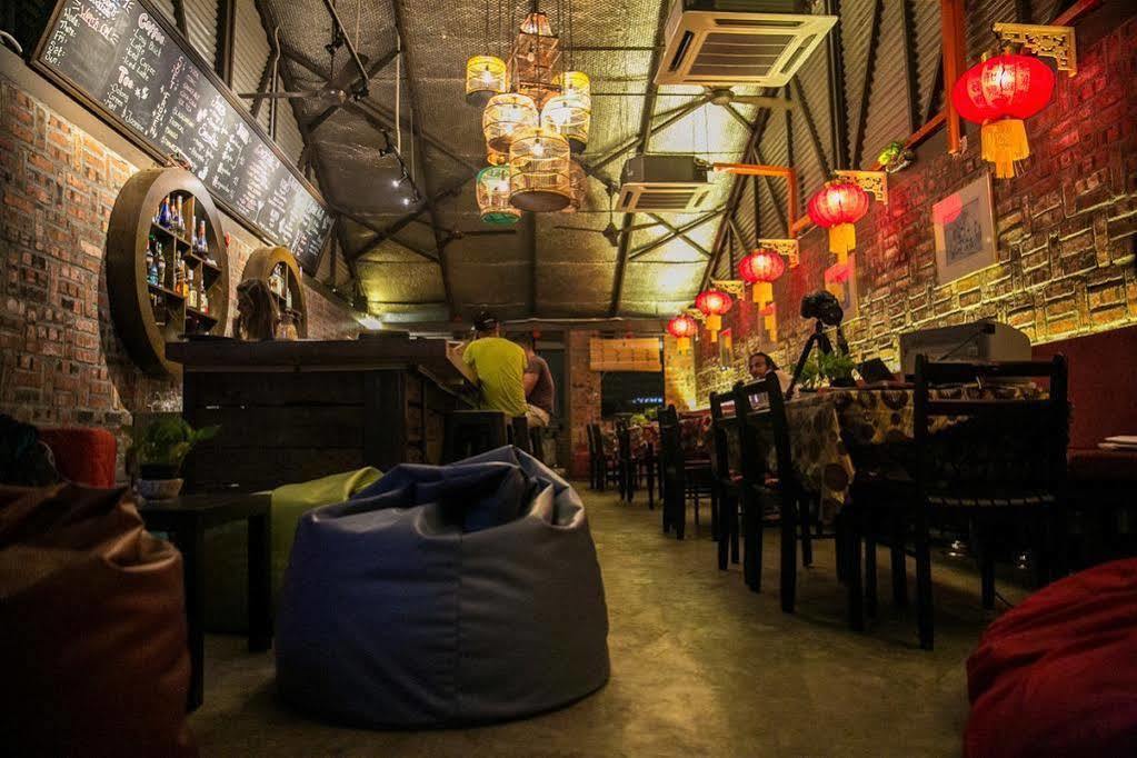Travel Hub Highstreet Hostel Kuala Lumpur Exterior photo