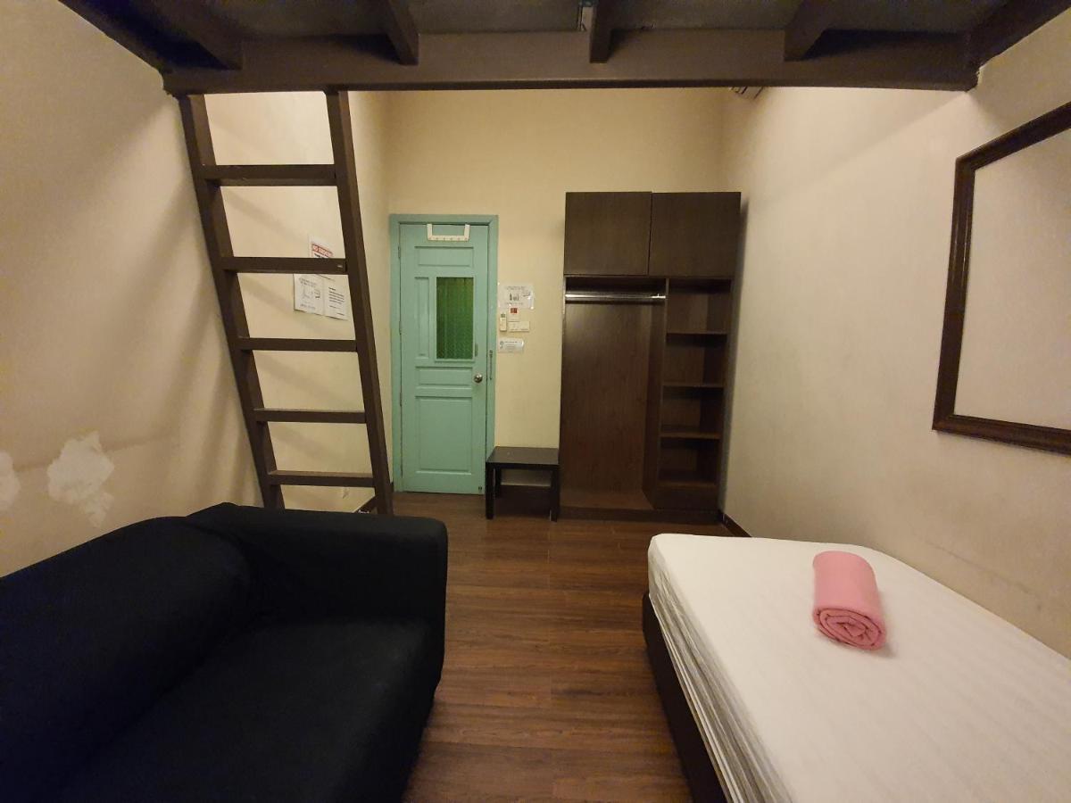 Travel Hub Highstreet Hostel Kuala Lumpur Exterior photo