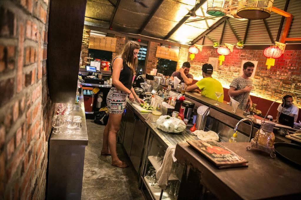 Travel Hub Highstreet Hostel Kuala Lumpur Exterior photo